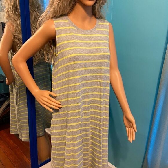 Time & Tru Green & Gray summer dress w/ pockets - Picture 2 of 6